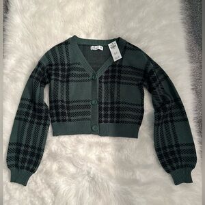 NWT. Hollister. XXS Crop Cable-Knit Cardigan. Green Plaid.